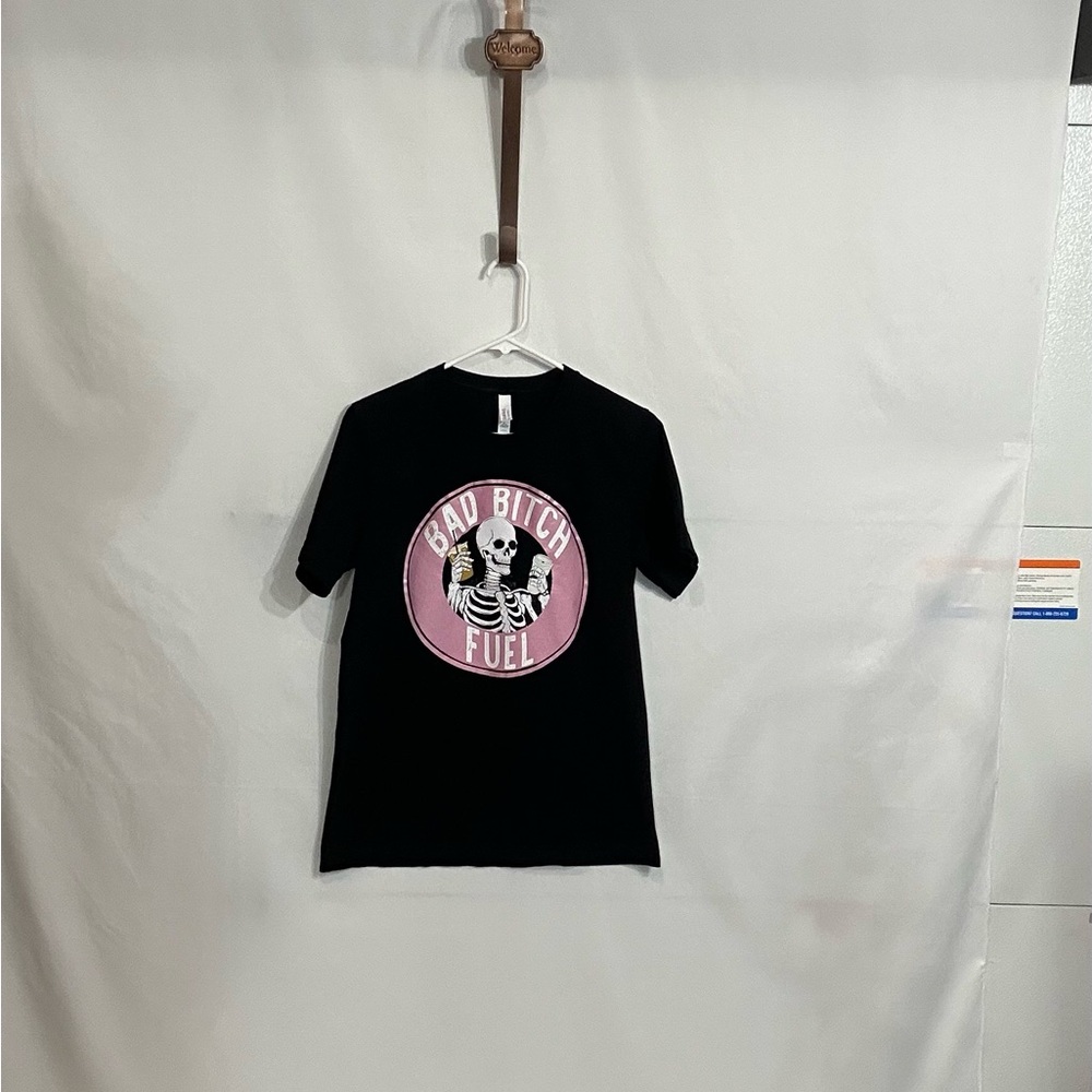 Tops/T-Shirts/Tanks👚 - 2 for $15 or 3 for $20 (Mix & Match) - Picture 1 of 3